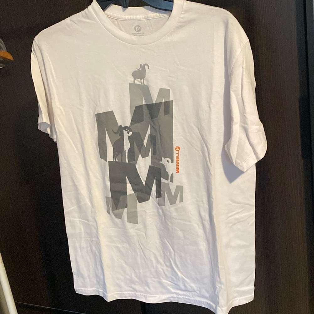Merrell T-shirt